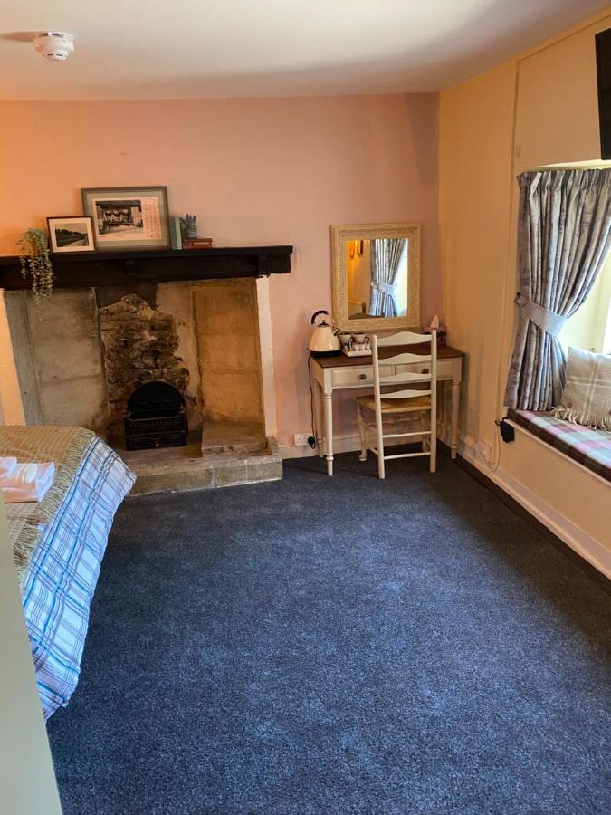 Bisley  Bear Inn - Bisley מראה חיצוני תמונה