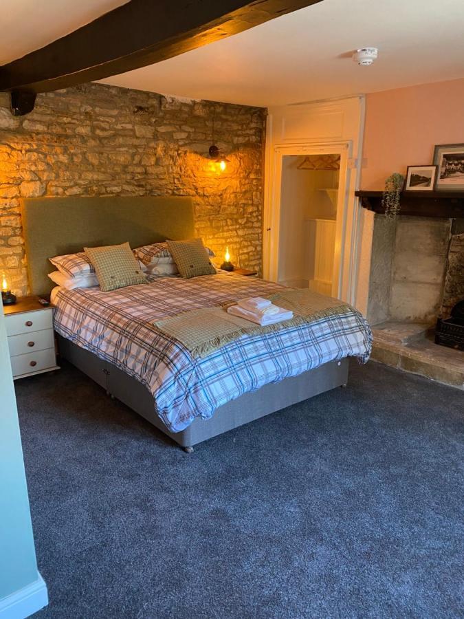 Bisley  Bear Inn - Bisley מראה חיצוני תמונה