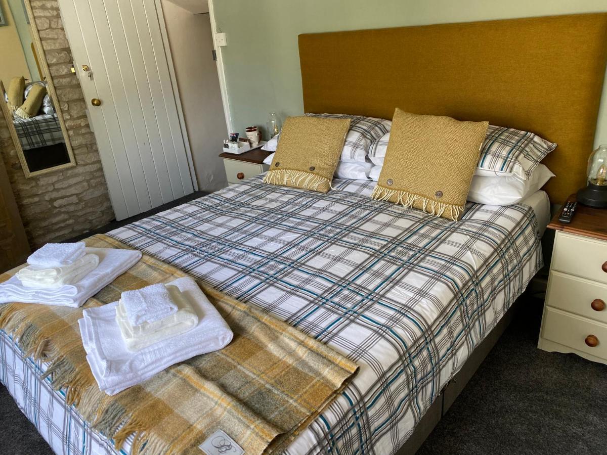 Bisley  Bear Inn - Bisley מראה חיצוני תמונה